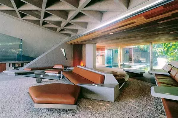 شرکت آذران فضانما در حوزه مبلمان اداری