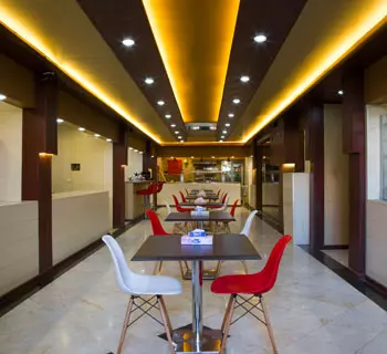 مجتمع تجاری دیپلمات (فود کورت)