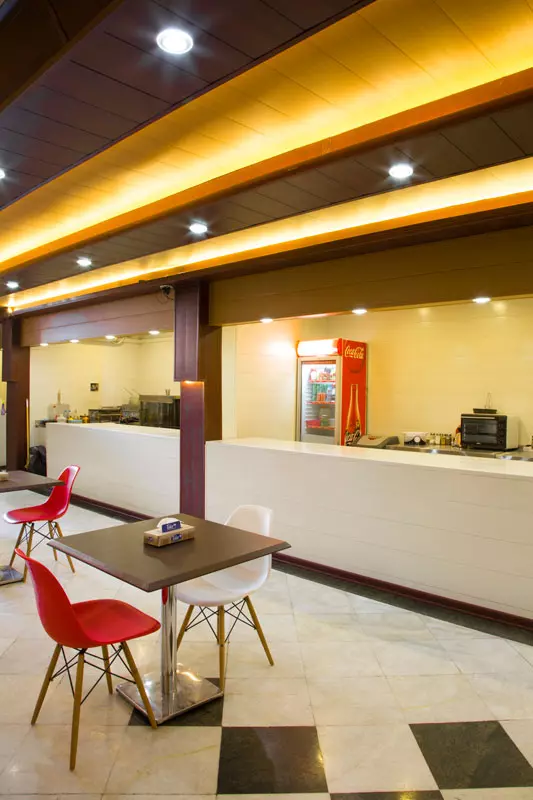 مجتمع تجاری دیپلمات (فود کورت)