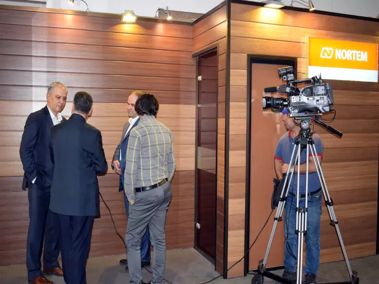 استقبال بی نظیر از محصول پانل نما در نمایشگاه فناوری نانو