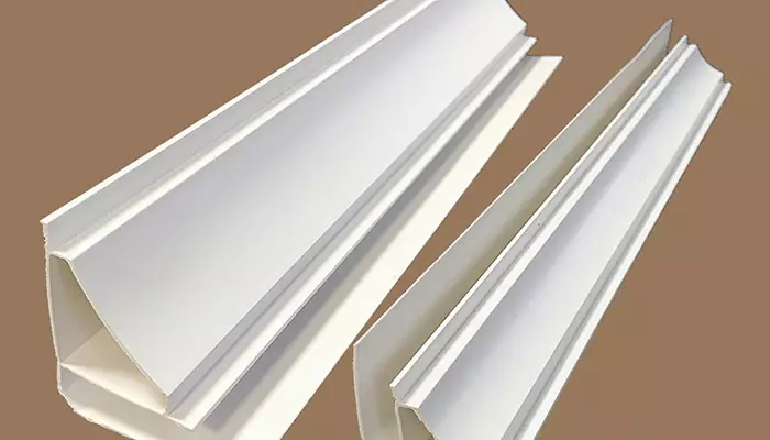 نصب قرنیز پی وی سی